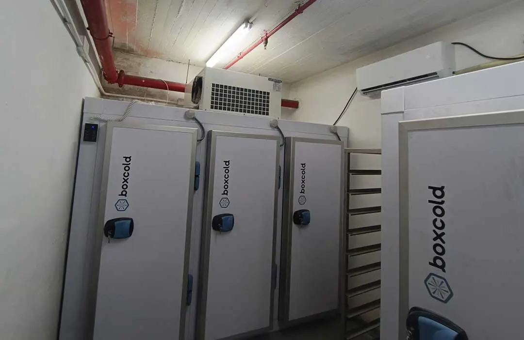 Boxcold modular refrigerated cabinet units at The Flower Bar Caf&eacute;, Victoria, Gozo, viewed from a second angle showing ceiling-mounted refrigeration unit.