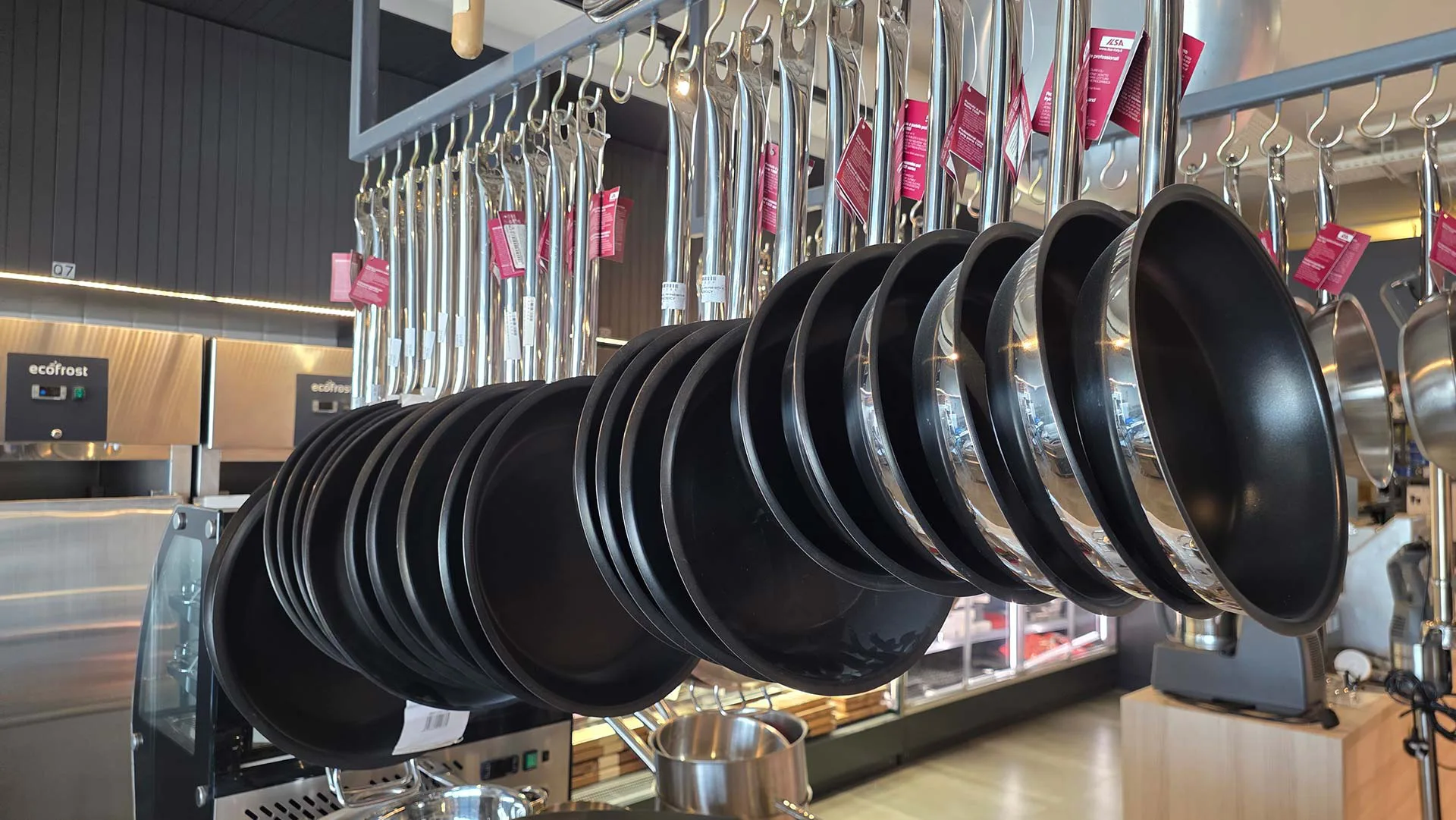 Choosing Cookware for Service