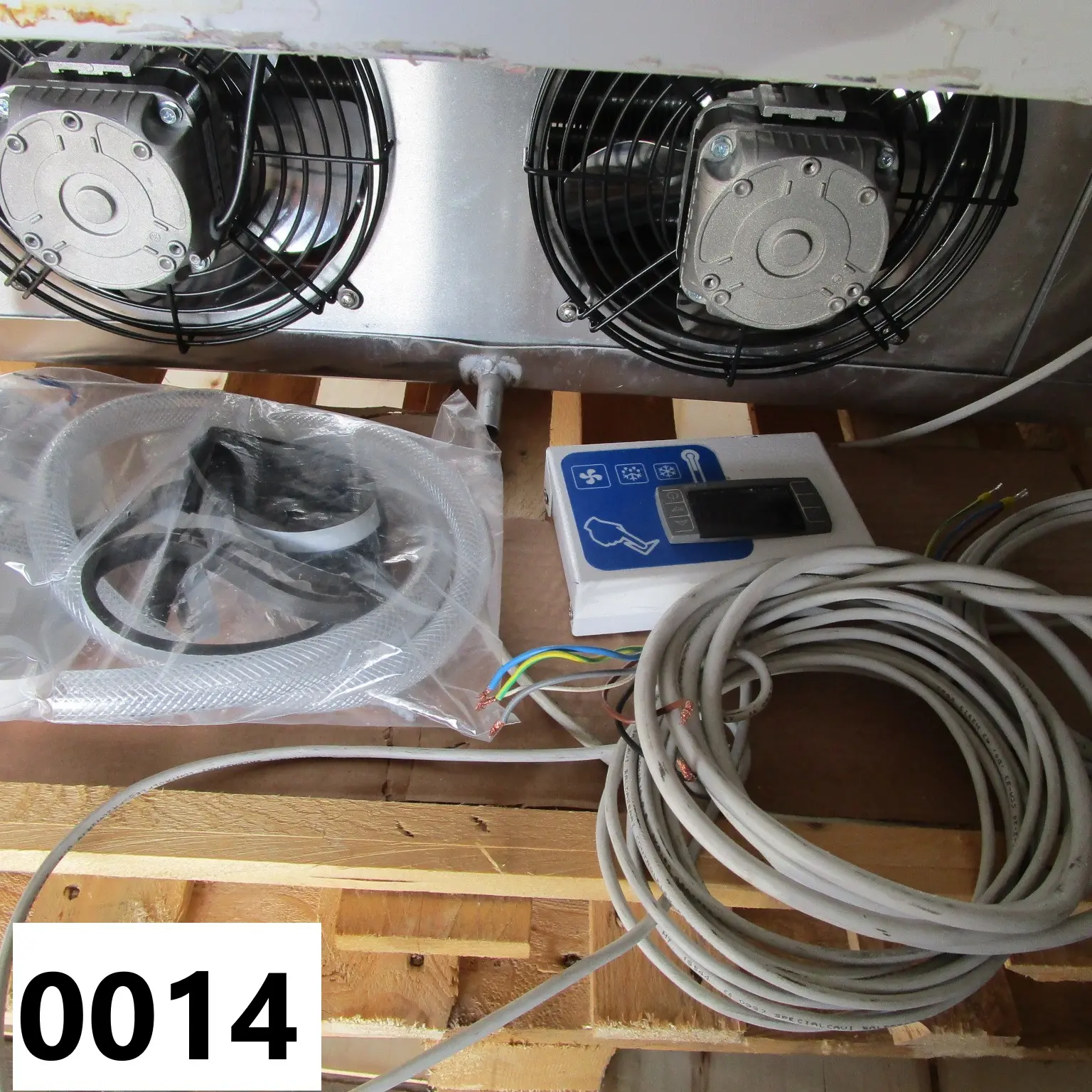 Roof-top monoblock cooling unit, -18°/-25°C, 13,7m³/7,9m³ (+32°C) - SECOND-HAND