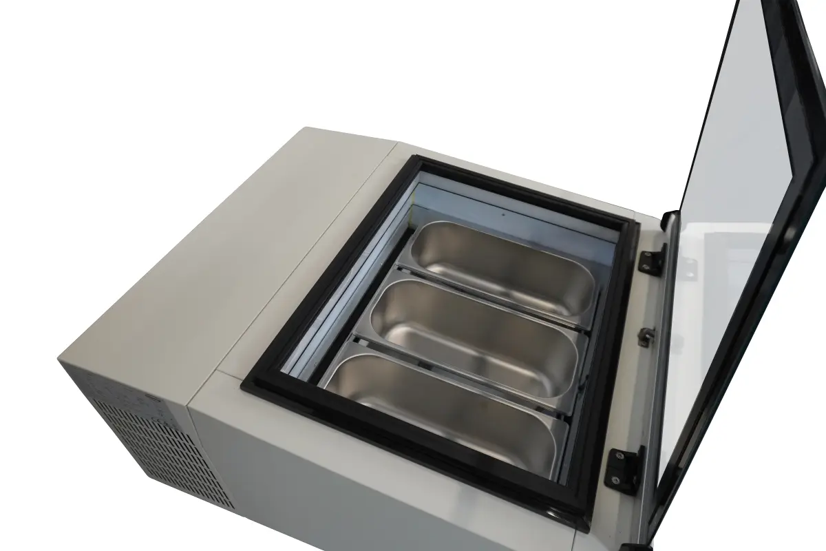 COUNTERTOP MODEL ICE CREAM DISPLAY WHITE  OPENS ON THE OPERATING SIDE