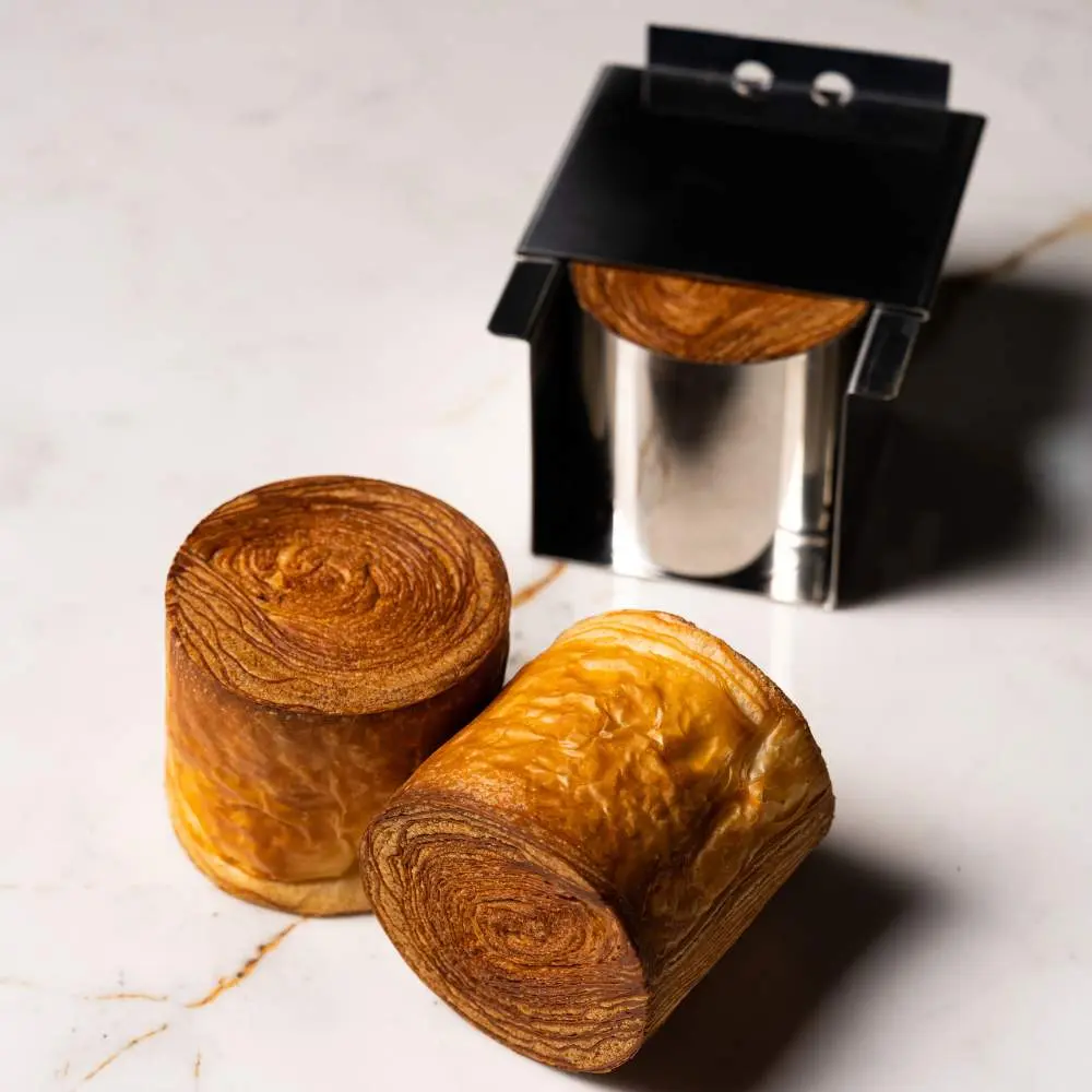 Stainless steel pastry mould