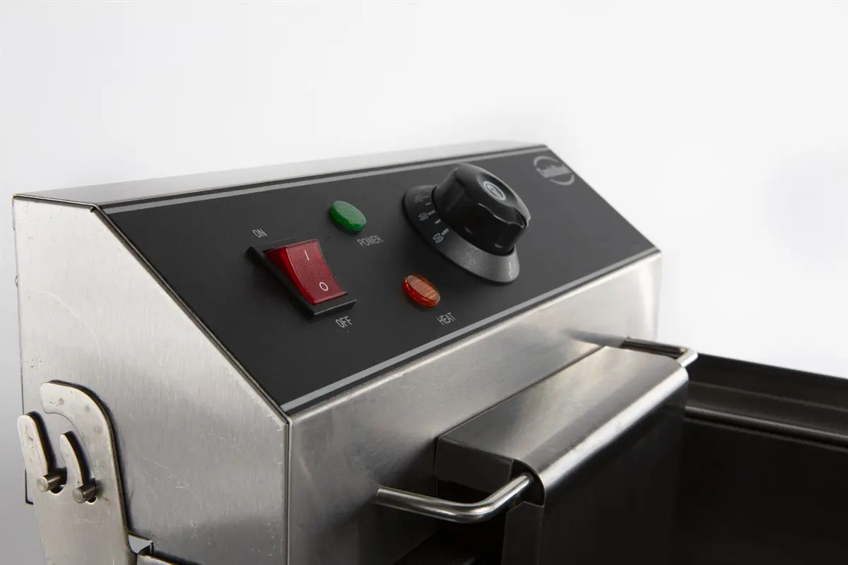 COMBISTEEL ELECTRIC FRYER 1 BOWL 10 LTR + TAP 3PH 5KW