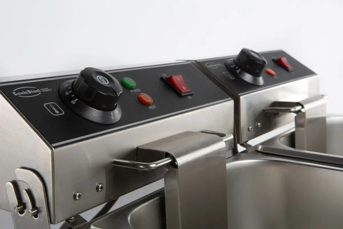 COMBISTEEL ELECTRIC FRYER 2 BOWL 6 LTR 1PH 3+3KW