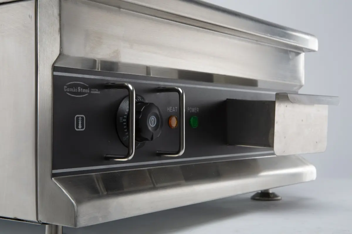 COMBISTEEL ELECTRIC CHROME GRIDDLE 50X52CM
