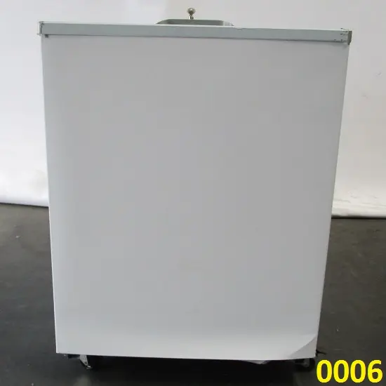 chest freezer 314 (258) liters with sliding glass lids, -14°/-24°C - DAMAGED